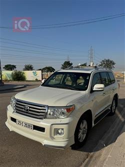 تۆیۆتا لاند کروزەر